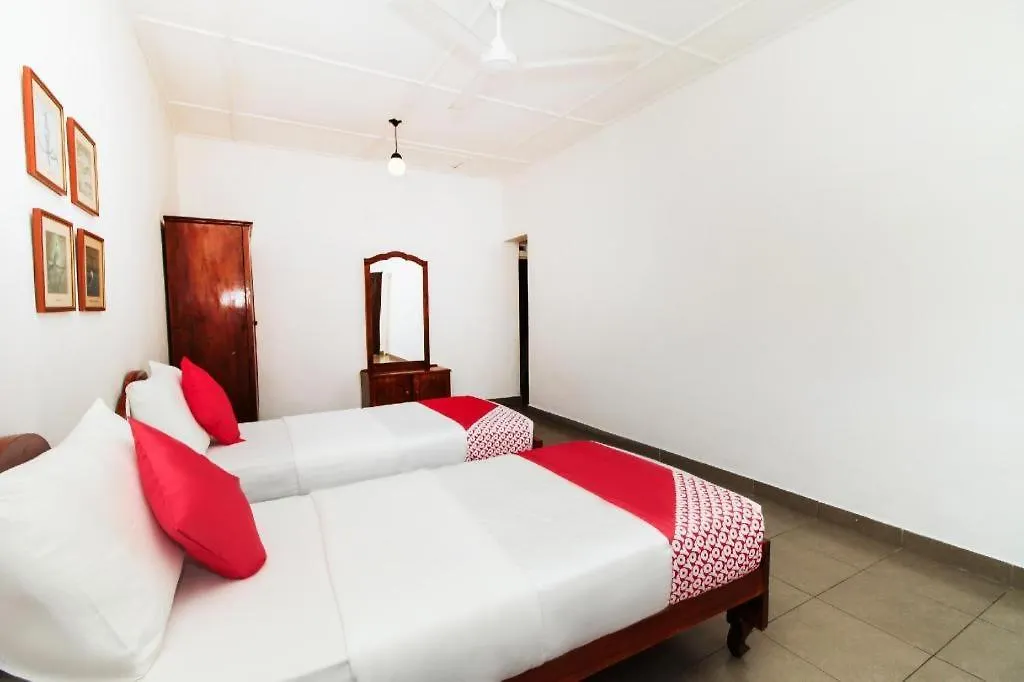 Oyo 228 Sea View Hotel Colombo 2*,